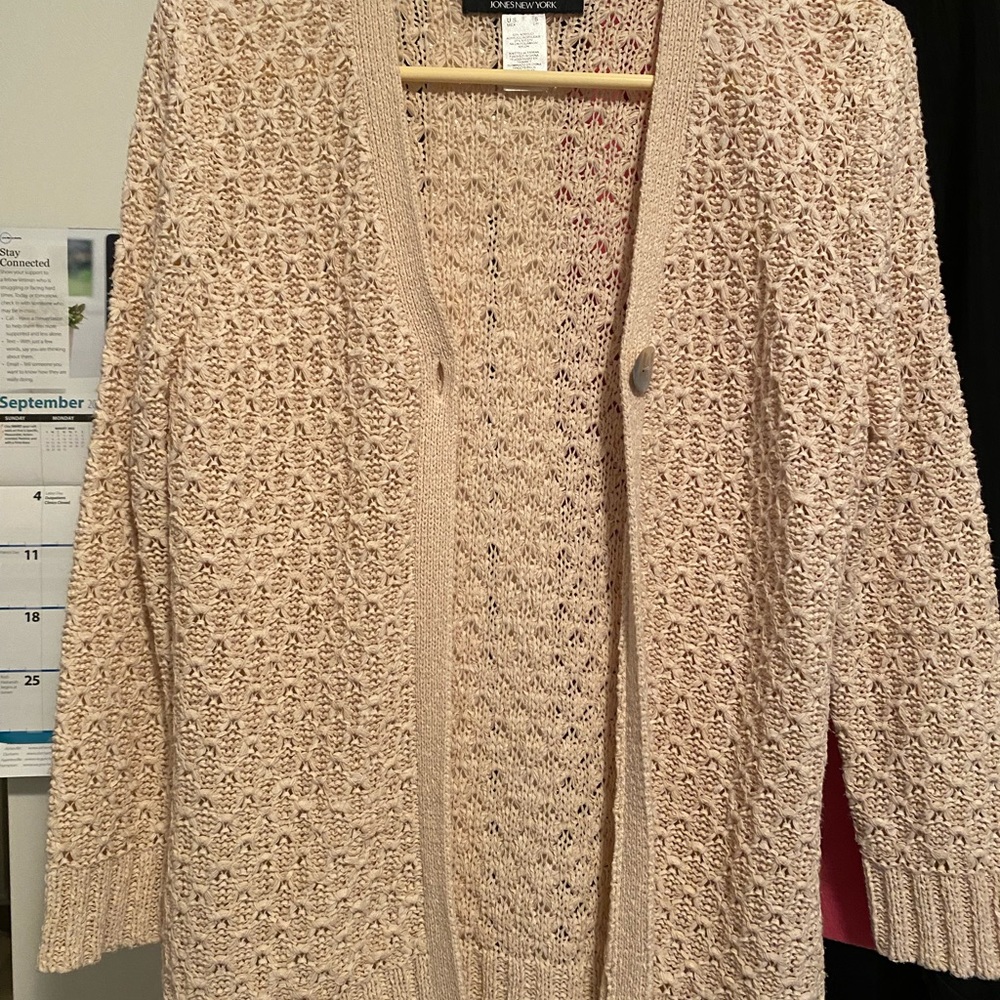 Jones New York sweater with shell button - Picture 4 of 8